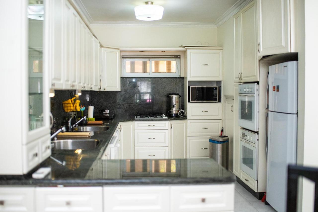 Spacious By The Orient Hotel - 4 Bdr Apartment Иерусалим Экстерьер фото