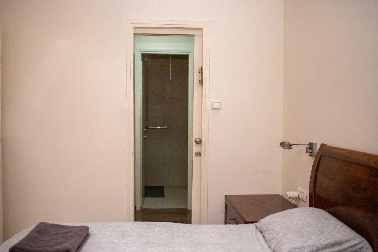 Spacious By The Orient Hotel - 4 Bdr Apartment Иерусалим Экстерьер фото